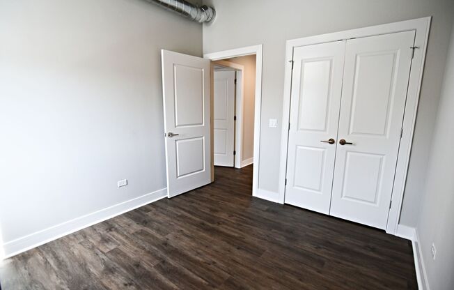 2 beds, 2 baths, 975 sqft, $3,900, Unit 3833-712