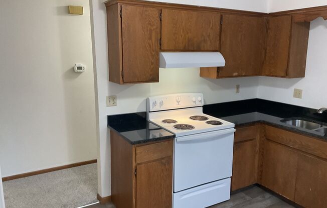 2 beds, 1 bath, 860 sqft, $1,249, Unit 2552