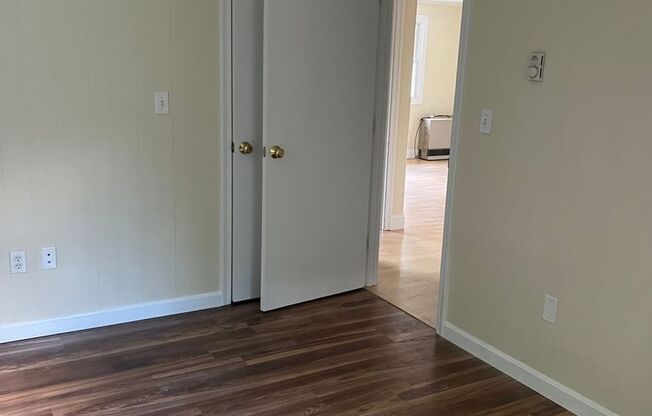 2 beds, 1 bath, $2,300