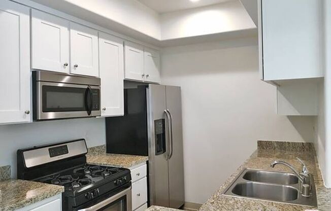 2 beds, 2 baths, 1,250 sqft, $3,245, Unit 102