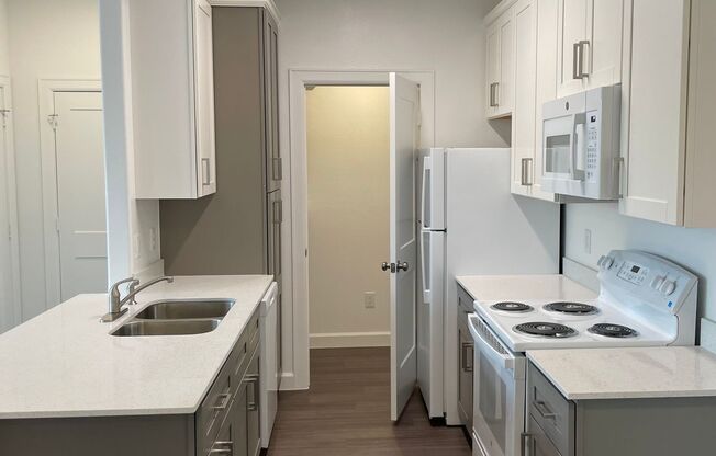 1 bed, 1 bath, 793 sqft, $1,150, Unit 269