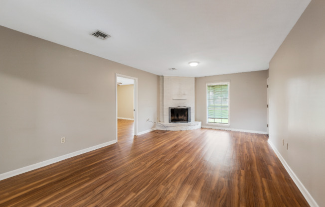 130 HUGGINS RD