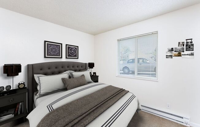 2 beds, 1 bath, 900 sqft, $1,375, Unit 09