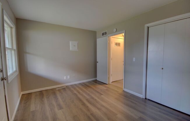 1 bed, 1 bath, 560 sqft, $725, Unit Apt 3