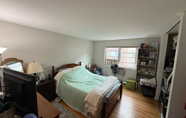 1 bed, 1 bath, $2,045, Unit 559