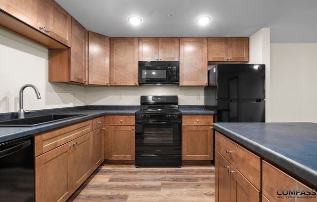 610 Gray St Apartments