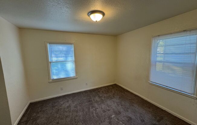 1 bed, 1 bath, $595