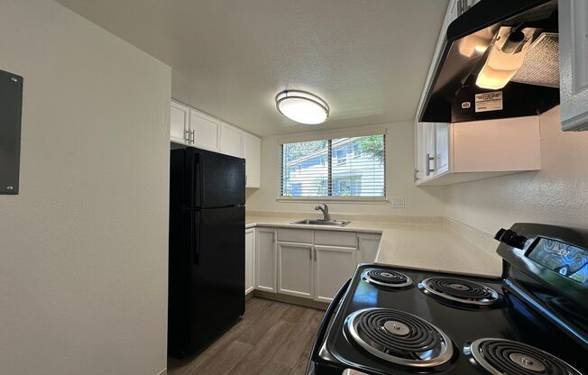 3 beds, 1.5 baths, 1,025 sqft, $2,275, Unit 490004