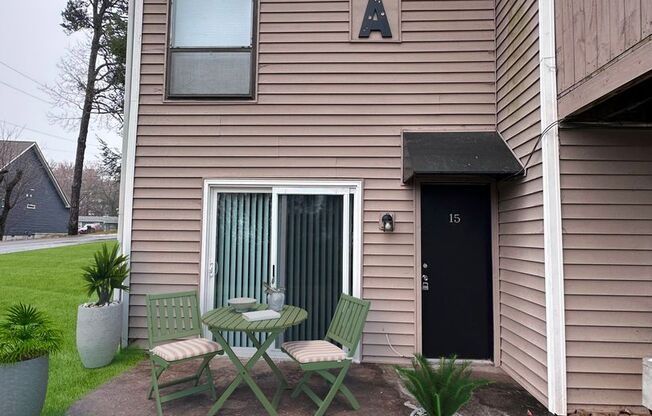 1 bed, 1 bath, 790 sqft, $1,198, Unit 15H