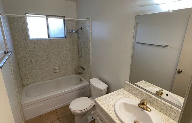 2 beds, 1 bath, 1,100 sqft, $1,335, Unit A