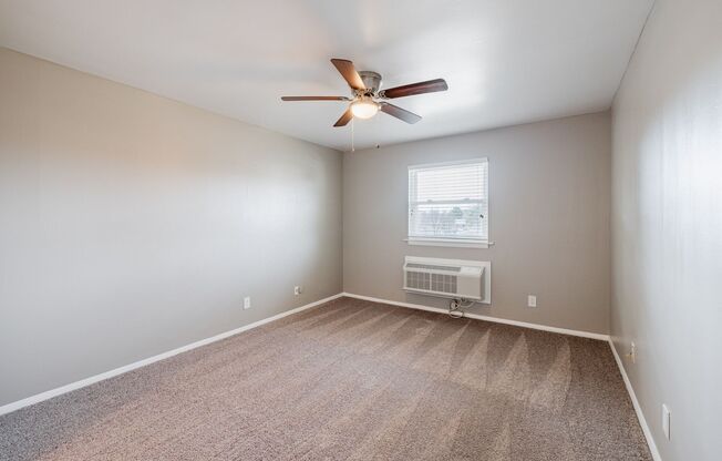 1 bed, 1 bath, 576 sqft, $1,175, Unit 2298-23
