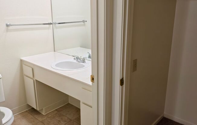 2 beds, 2 baths, 1,097 sqft, $2,630, Unit 1521