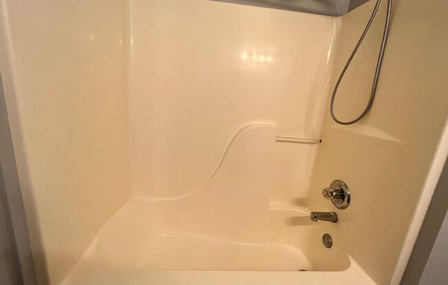 2 beds, 2 baths, $1,775, Unit # 232