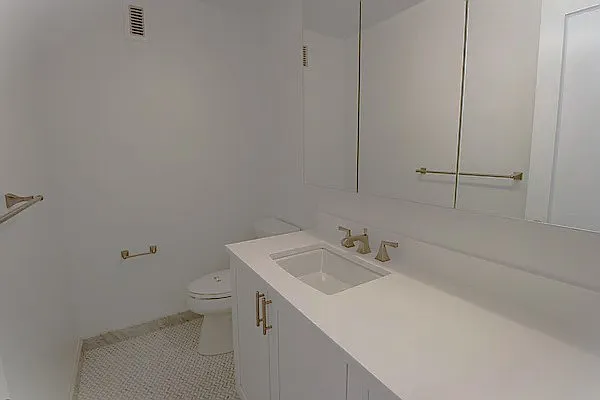 Studio, 1 bath, $9,995, Unit 25D