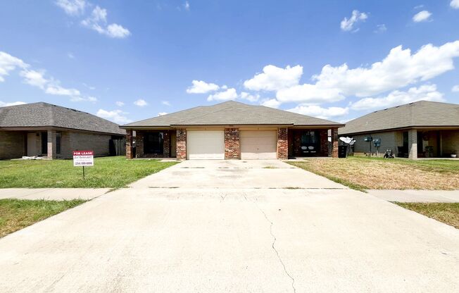 1303 Nicholas Cir