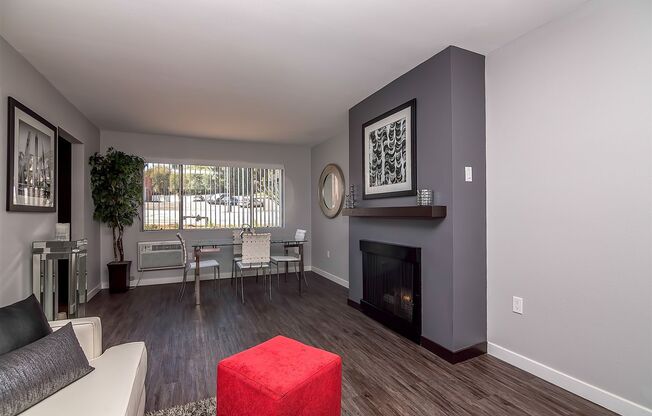 1 bed, 1 bath, 650 sqft, $2,098, Unit 301