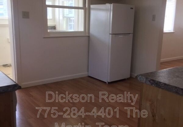 2 beds, 1 bath, 940 sqft, $1,645