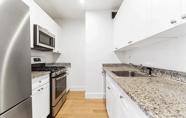 Studio, 1 bath, $5,900, Unit 13T