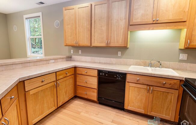 Beautiful 3 Bd/3 Ba Home in Beaverton
