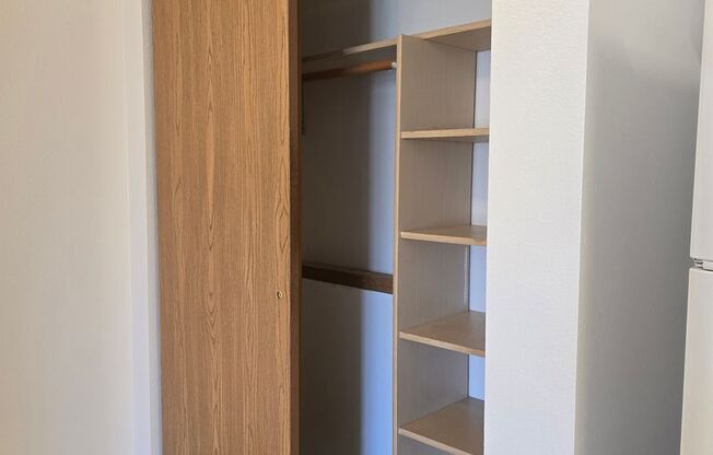 2 beds, 1 bath, 850 sqft, $1,259, Unit PL   7507