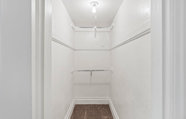 1 bed, 1 bath, $899, Unit D-4