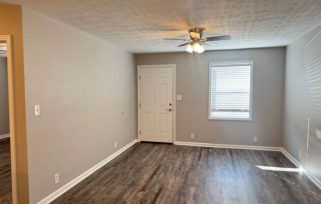 2 beds, 1 bath, 800 sqft, $1,095, Unit 1