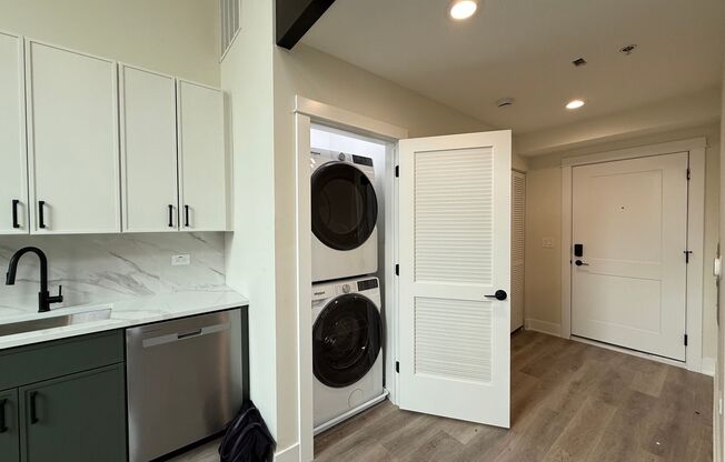 1 bed, 1 bath, 768 sqft, $2,775, Unit 111