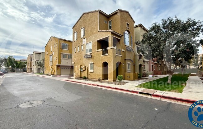 4 beds, 3 baths, 1,330 sqft, $2,199, Unit 1012