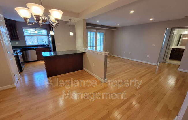 4151 S FOUR MILE RUN DR