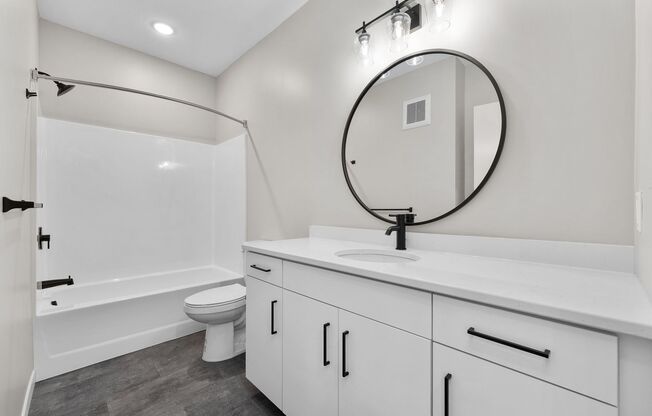 1 bed, 1 bath, 605 sqft, $1,275, Unit 404