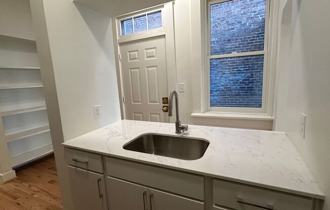 1415 Main St
