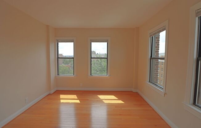 Studio, 1 bath, 460 sqft, $1,750, Unit H612