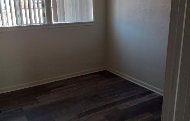 2 beds, 1 bath, $1,000