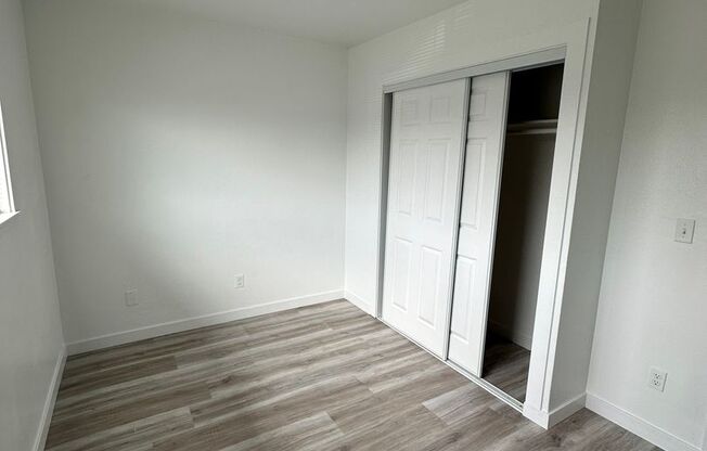 2 beds, 1 bath, 900 sqft, $1,395, Unit 37