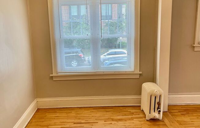 2 beds, 1 bath, 900 sqft, $1,345, Unit 104