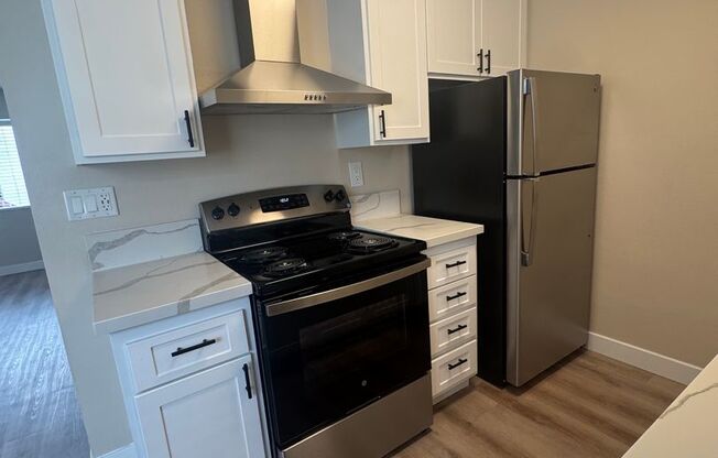 2 beds, 2 baths, 900 sqft, $3,395, Unit 70