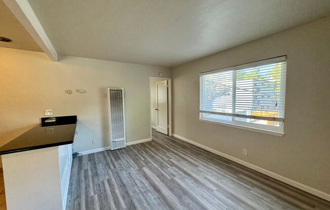 1 bed, 1 bath, 700 sqft, $1,425, Unit #12