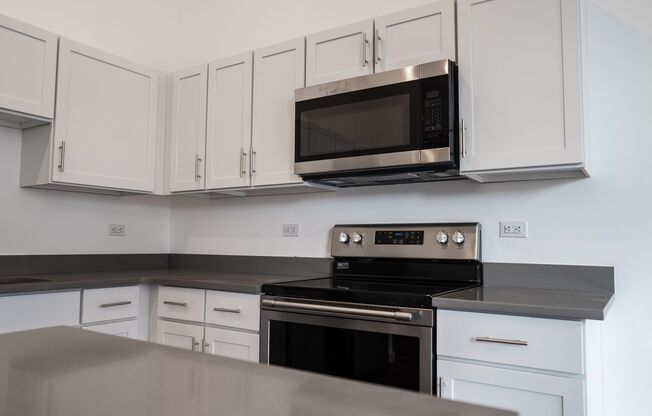 1 bed, 1 bath, 790 sqft, $1,700, Unit 304