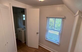 3 beds, 1 bath, 1,000 sqft, $1,395, Unit 1