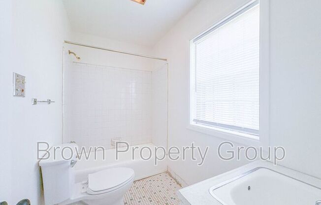 2450 D BRAGG BLVD