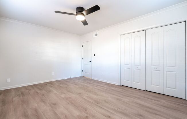 2 beds, 1 bath, $1,795, Unit 6
