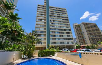 Seaside Towers fully furnished one bedroom condo with parking