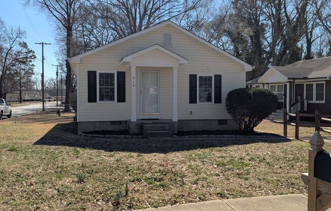 Minutes from Uptown!  100% Renovated 2 Bedroom!