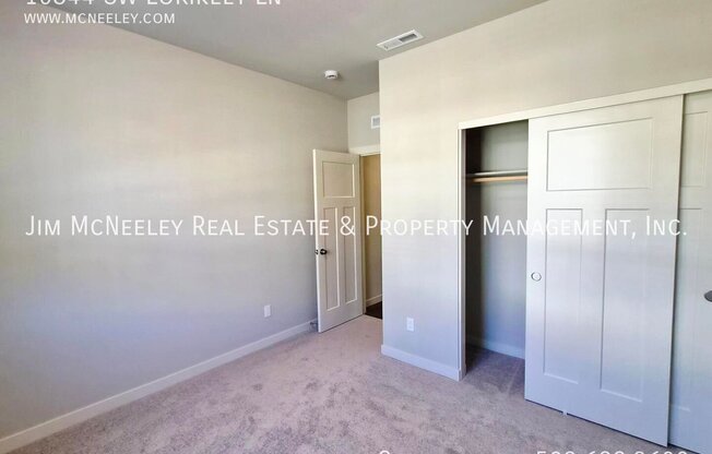 16844 SW LORIKEET LN
