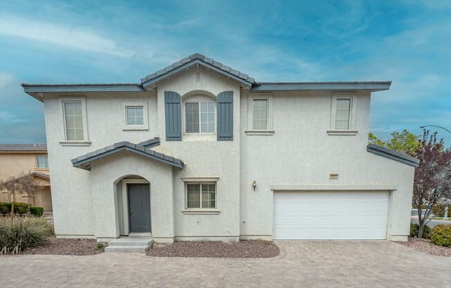 Gorgeous 2 story , 3 bedroom, 2.5 bathroom