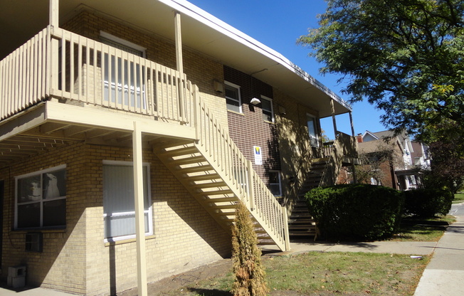 2 beds, 1 bath, 723 sqft, $2,600, Unit 02