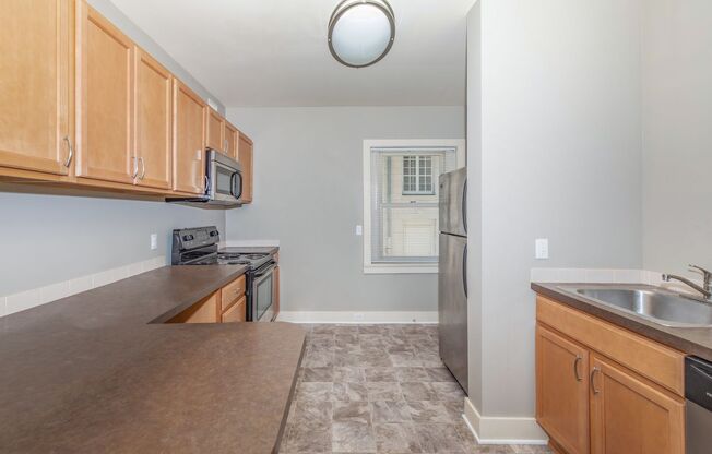 1 bed, 1 bath, 675 sqft, $845, Unit 512