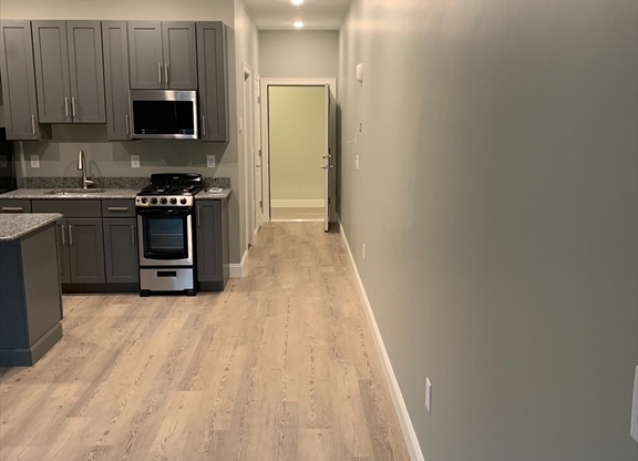 Studio, 1 bath, $1,650, Unit 307