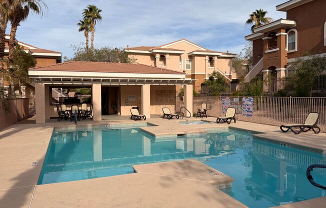 2 beds, 2 baths, $1,595, Unit UNIT 1021