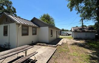 610 Poplar Street, Cayce SC, 29033 - 1 Bedroom Studio - LEASING SPECIAL ACTIVE THROUGH 8/1